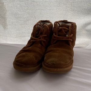 brown UGG boots size 6